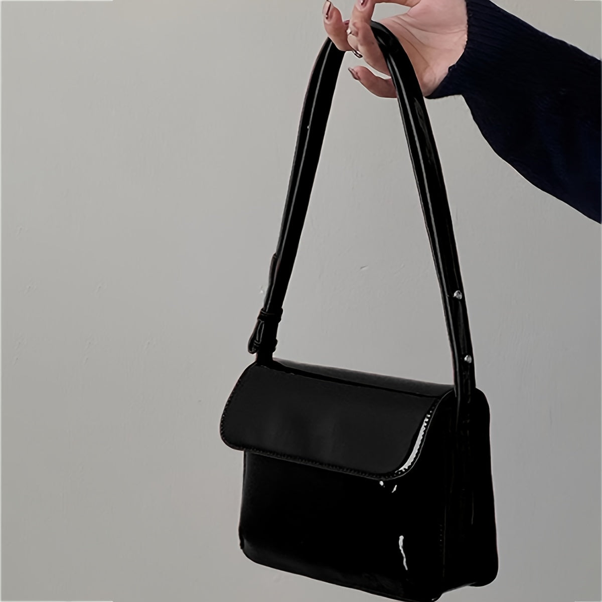 realaiot  Minimalist Vintage Square Shoulder Bag, All-Match Flap Handbag With Adjustable Strap