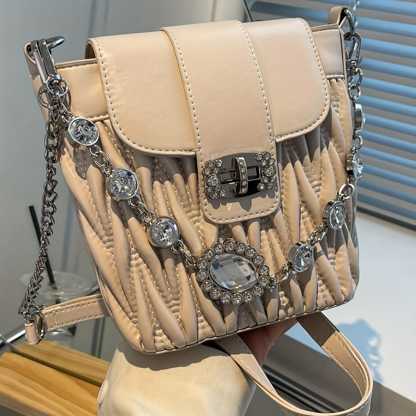 realaiot Fashion Quilted Ruched Bucket Bag, Women Mini Crossbody Bag, Glitter Rhinestone Chain Decor Handbag Shoulder Purse