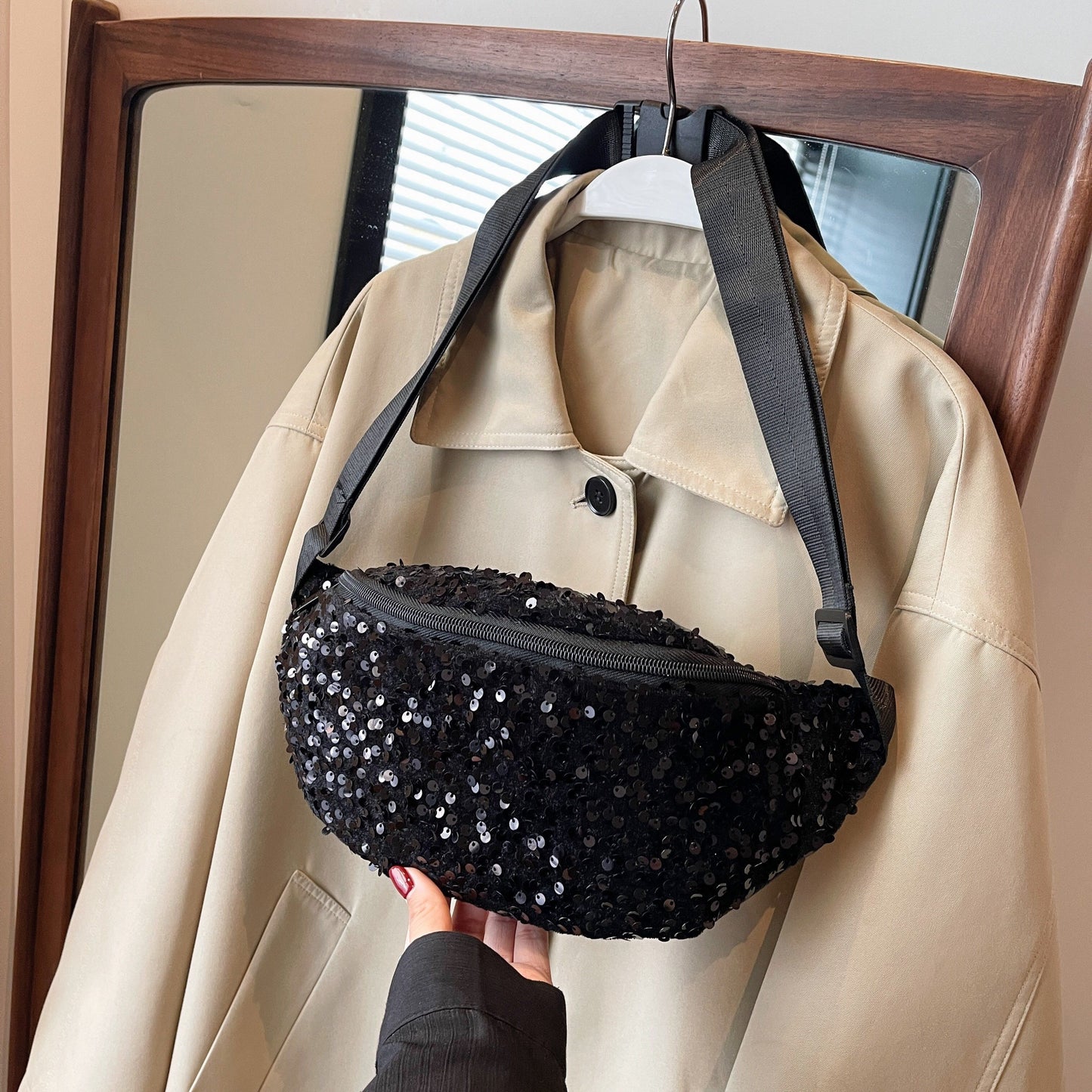 Trendy Glitter Sequins Chest Bag, Solid Color Sling Bag, Perfect Waist Bag For Women Daily Use