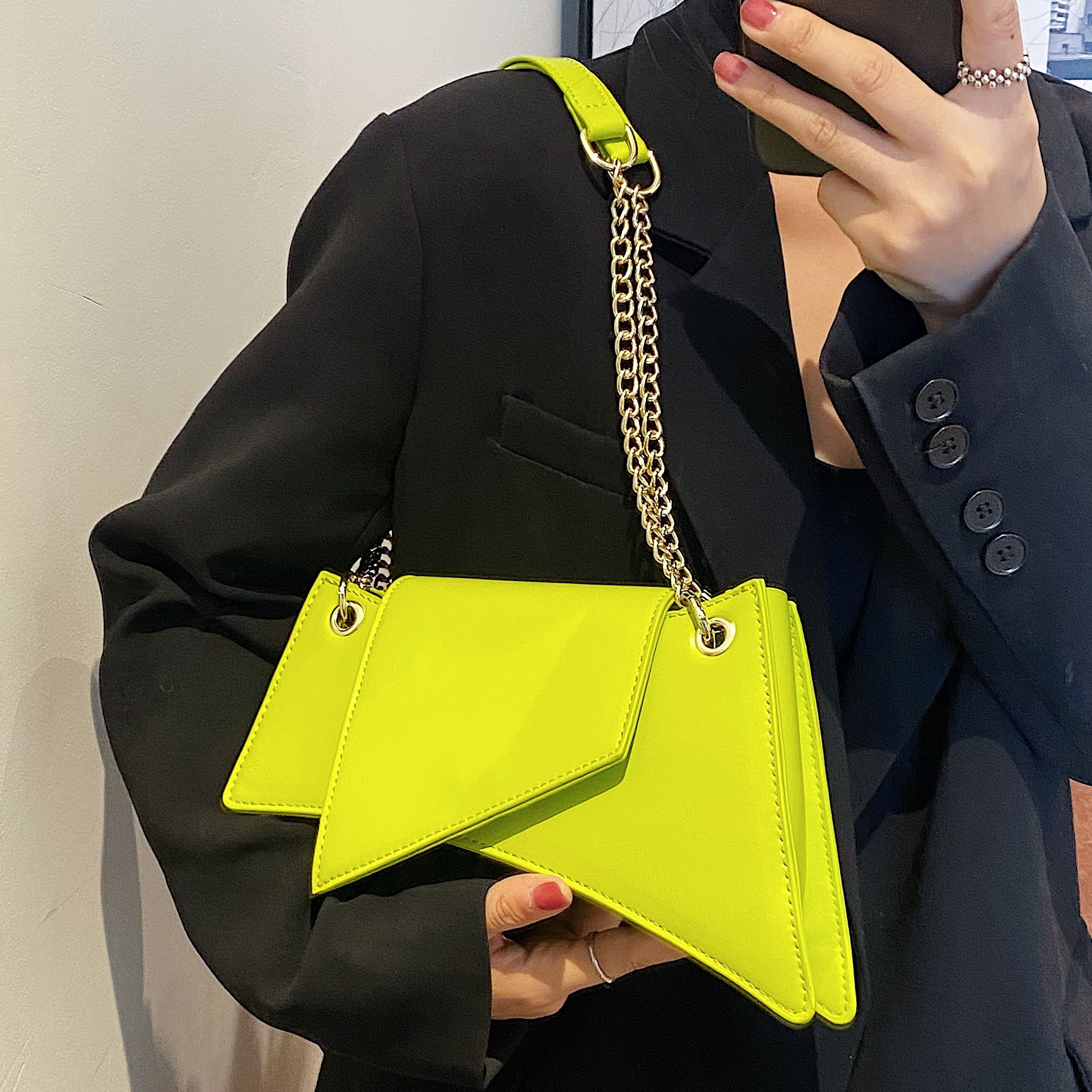 realaiot  Niche Novelty Chain Underarm Bag, PU Leather Textured Bag Purse, Fashion Versatile Baguette Bag