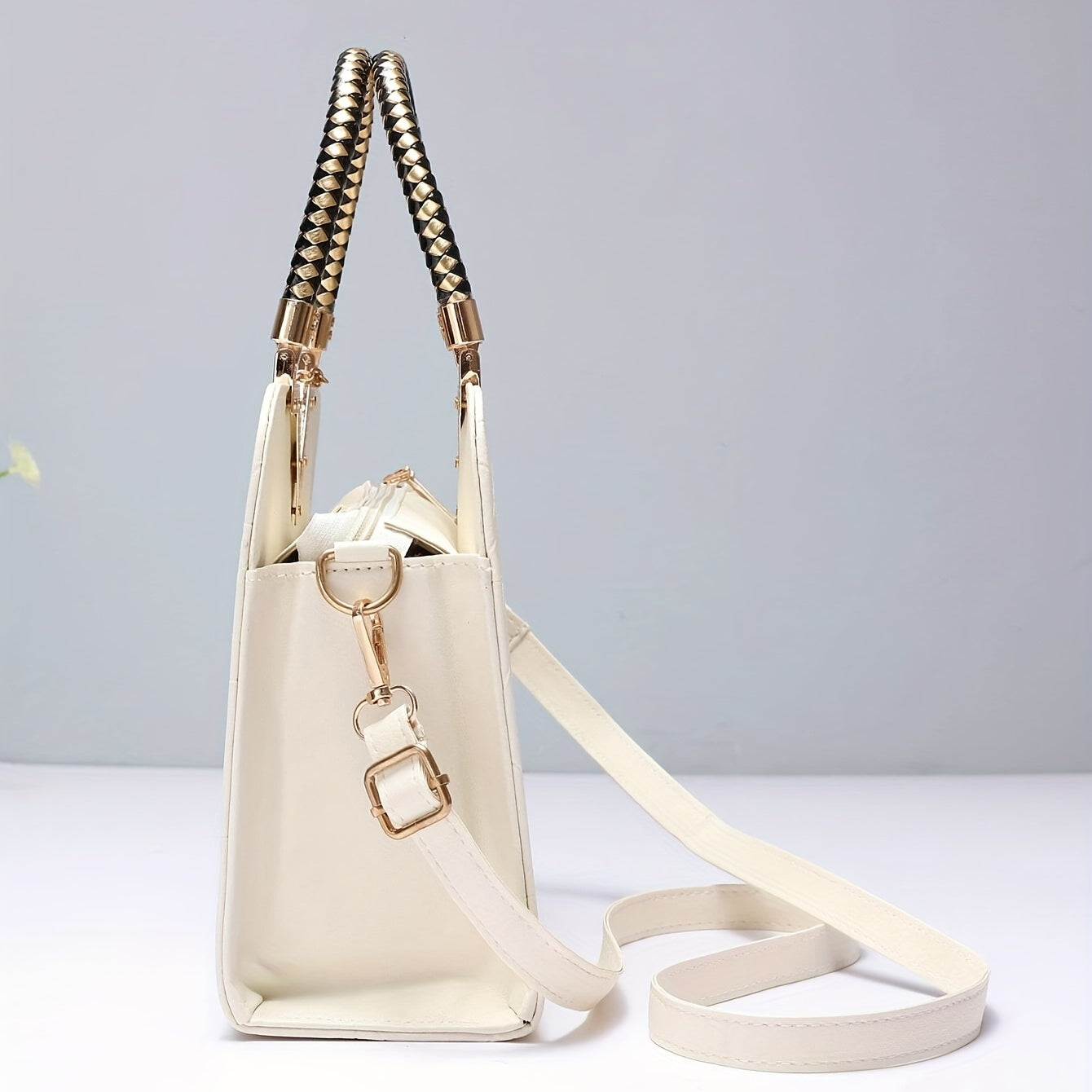 realaiot  Geometric Embossed Handbag For Women, Fashion Hard Shell Crossbody Bag, Elegant Satchel Purse With Pendant