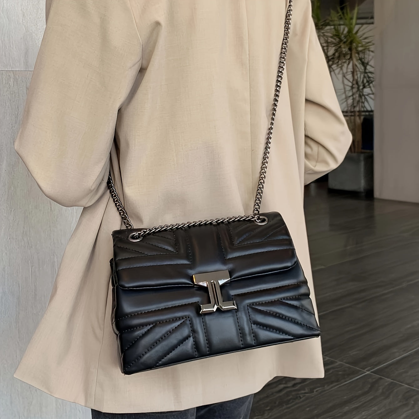 New Retro Style Mini Shoulder Chain Bag, Solid Color Elegant Flap Crossbody Purse For Women