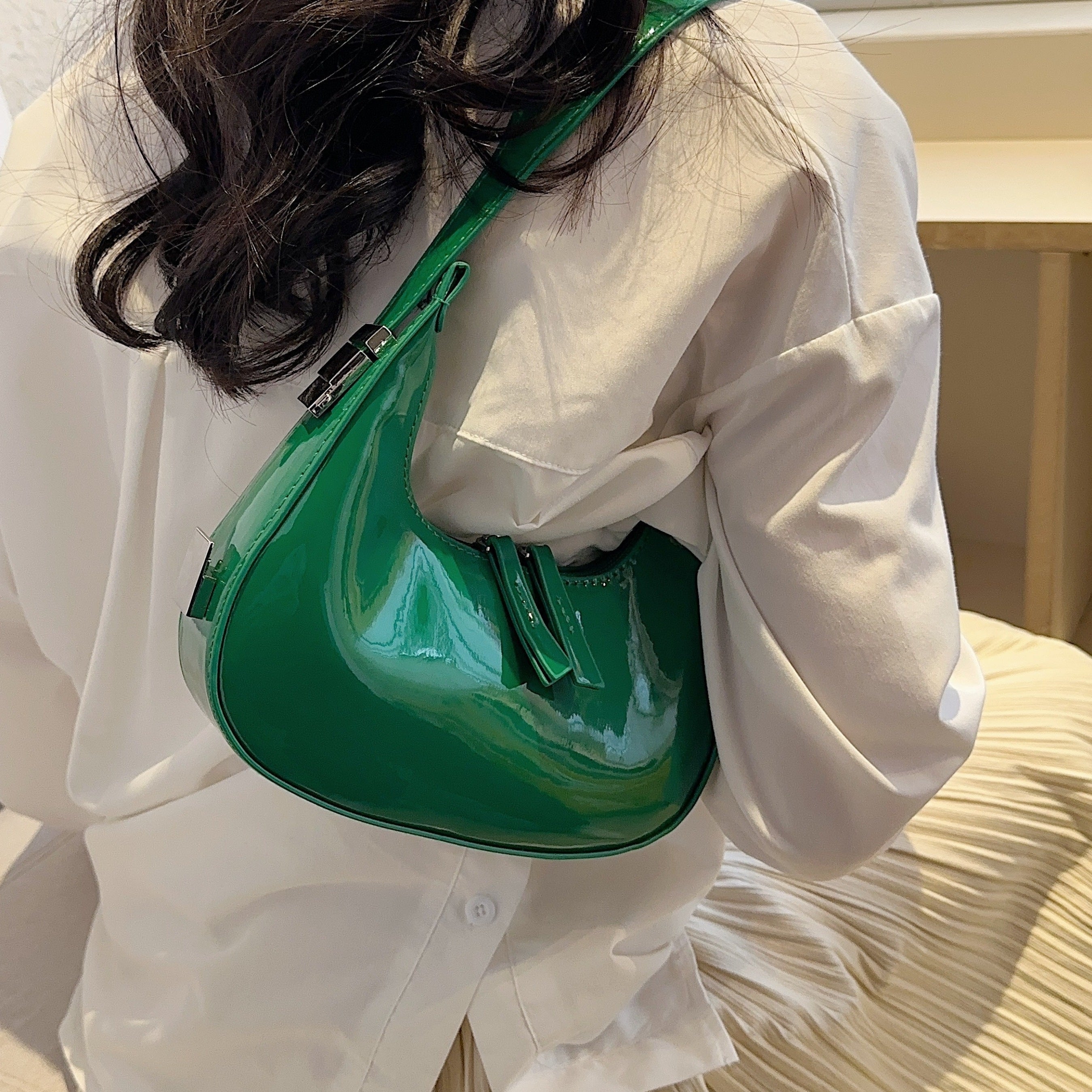 realaiot  Minimalist Shoulder Bag, Solid Color Underarm Bag, Women's All-Match Armpit Bag
