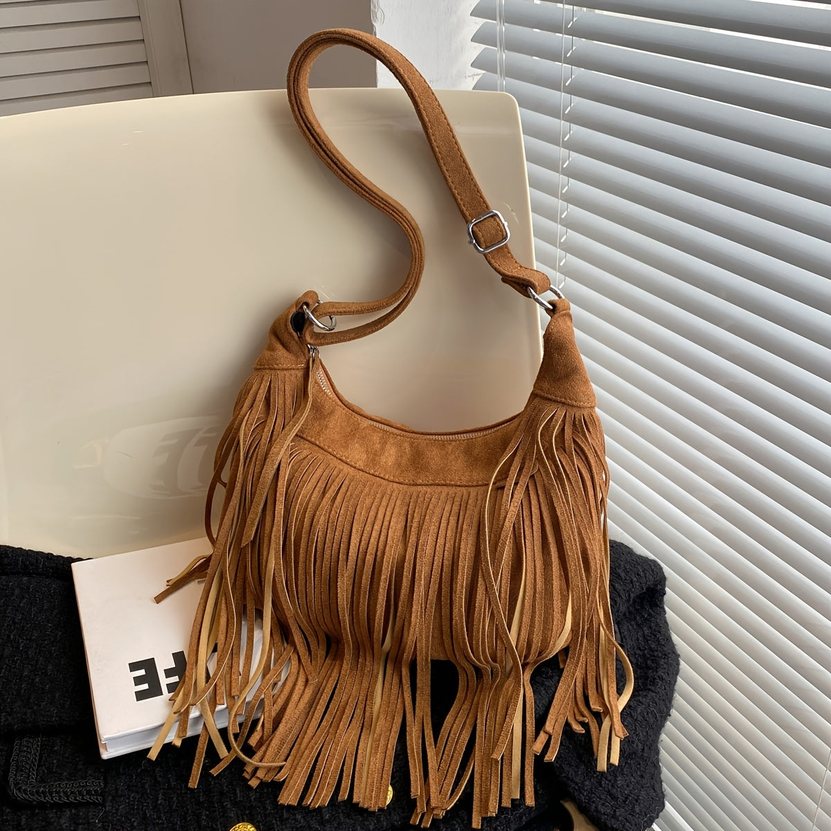 realaiot  Fringe Suede Crossbody Bag, Bohemian Style Shoulder Bag, Women's Holiday Bag For Travel