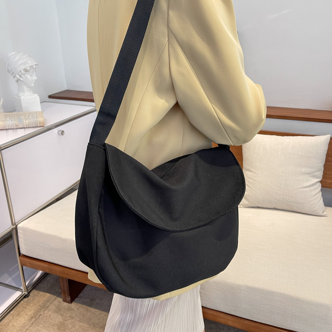 realaiot Women's Versatile Crossbody Bag, Literature And Art Mori Messenger Bag