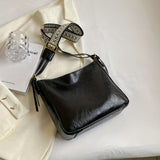 realaiot  Vintage Solid Color Crossbody Bag, With Retro Geometric Wide Strap Shoulder Bag For Women, Textured Handbag