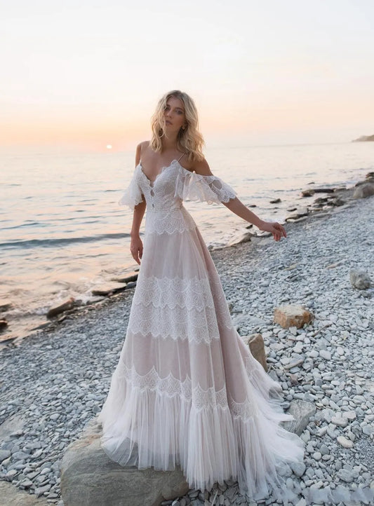 Bohemian Beach Lace A Line Wedding Dresses Spaghetti Straps Tulle Applique Sweep Train Boho Wedding Dress Bridal Gowns robe de mariée