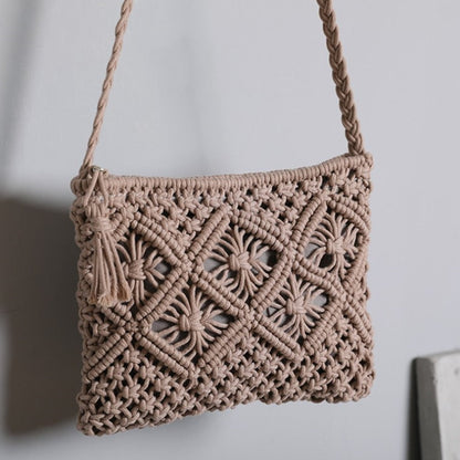 Realaiot Women's Handwoven Crossbody Straw Handbag Summer Beach Shoulder Tassel Zipper Handbag Crochet Purses Bohemian Style