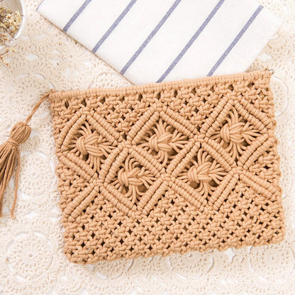 Realaiot Women's Bohemian Style Straw Woven Day Clutches Bags Fashionable Simple Tassel Causal Handbag Vintage Beach Bag For Women Girl