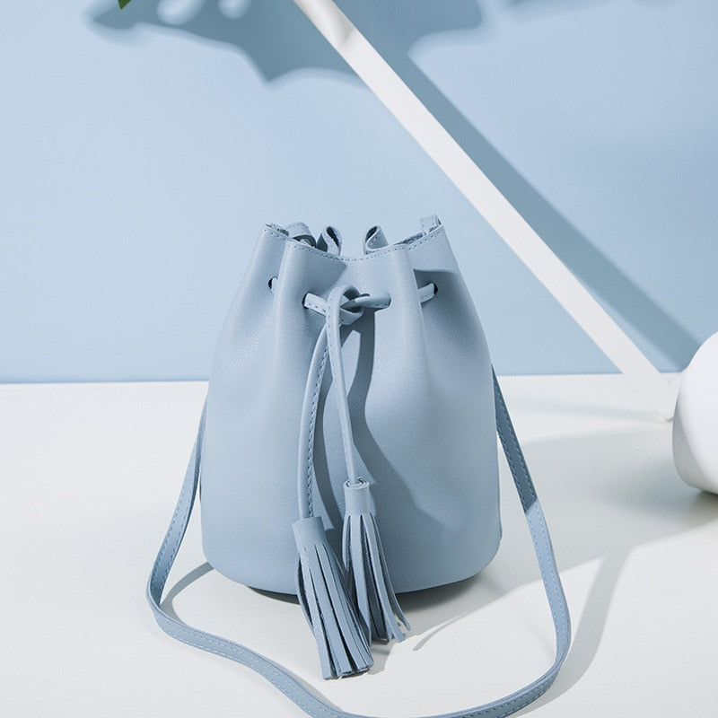 Realaiot Fashion Women Bucket Bag Vintage Tassel Messenger Bag High Quality Retro Shoulder Bag Simple Crossbody Bag Tote