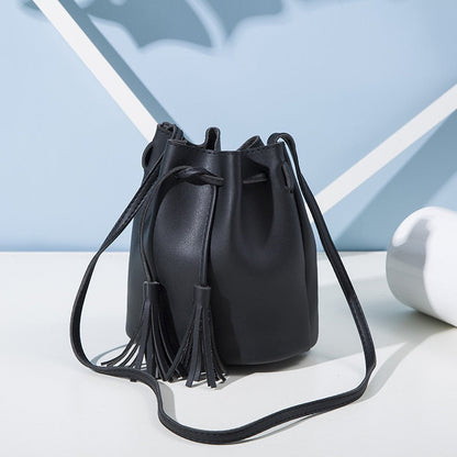 Realaiot Fashion Women Bucket Bag Vintage Tassel Messenger Bag High Quality Retro Shoulder Bag Simple Crossbody Bag Tote