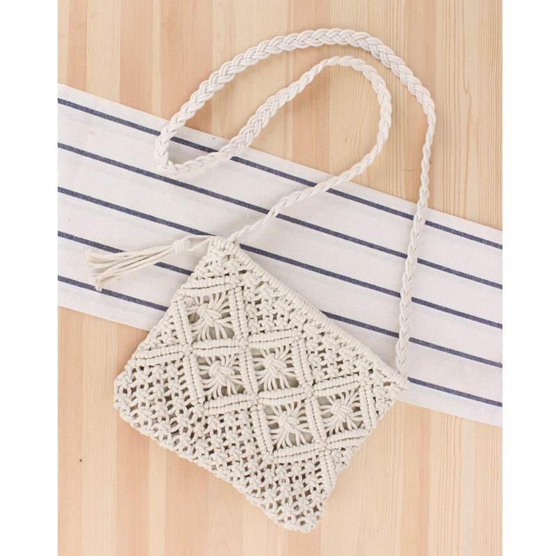 Realaiot Women's Bohemian Style Straw Woven Day Clutches Bags Fashionable Simple Tassel Causal Handbag Vintage Beach Bag For Women Girl