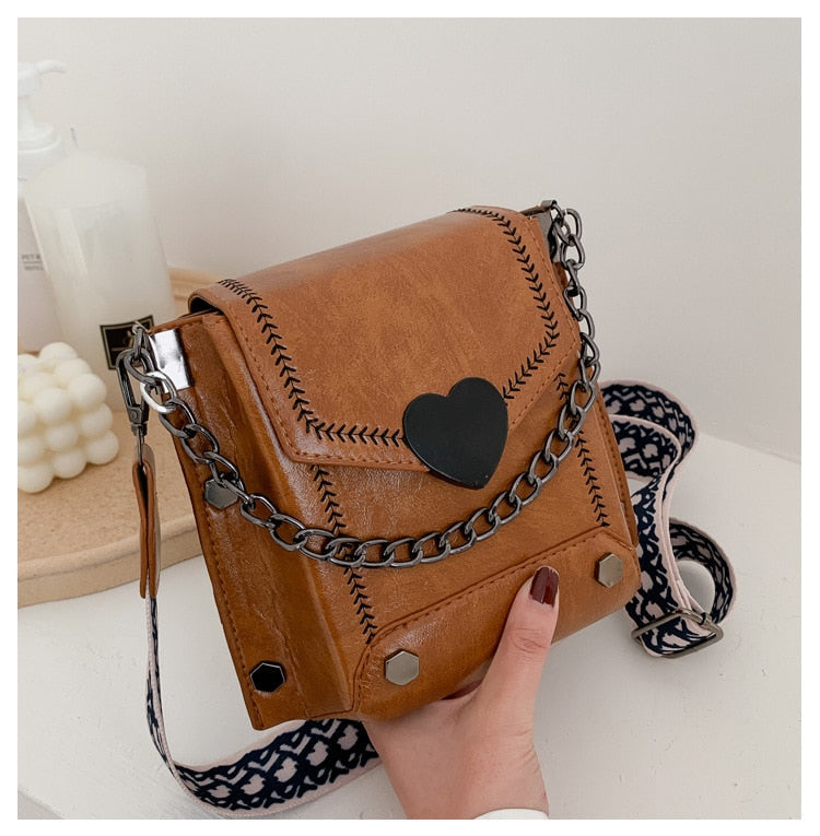 Realaiot Female Crossbody Bag Vintage Pu Leather Solid Heart Hasp Square Bucket Bags Lady Luxury Wide Strap Chain Shoulder Messenger Bag