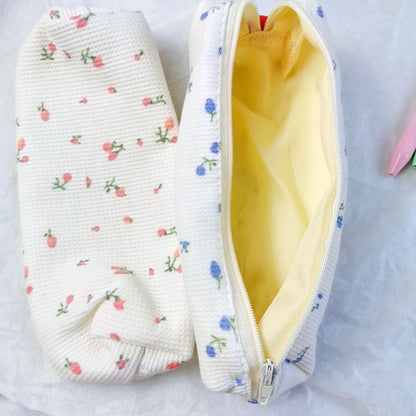 Realaiot Kawaii Floral Fresh Style Pencil Bag Small Flowers Pencil Cases Cute Simple Pen Bag Storage Bags School Supplies Stationery Gift