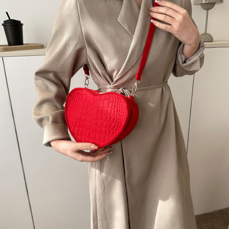 Realaiot Fashion Vintage Heart Women Handbags Luxury Designer Handbag Heart Bags for Women Women's Shoulder Messenger Trend