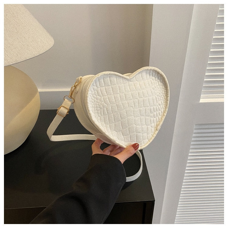 Realaiot Fashion Vintage Heart Women Handbags Luxury Designer Handbag Heart Bags for Women Women's Shoulder Messenger Trend