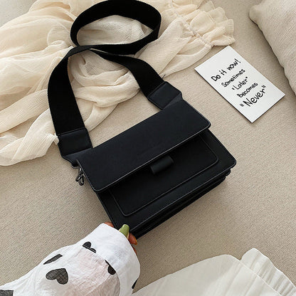 Realaiot Small bag women new Korean version of small square bag wide shoulder strap fashion Joker shoulder Messenger bag