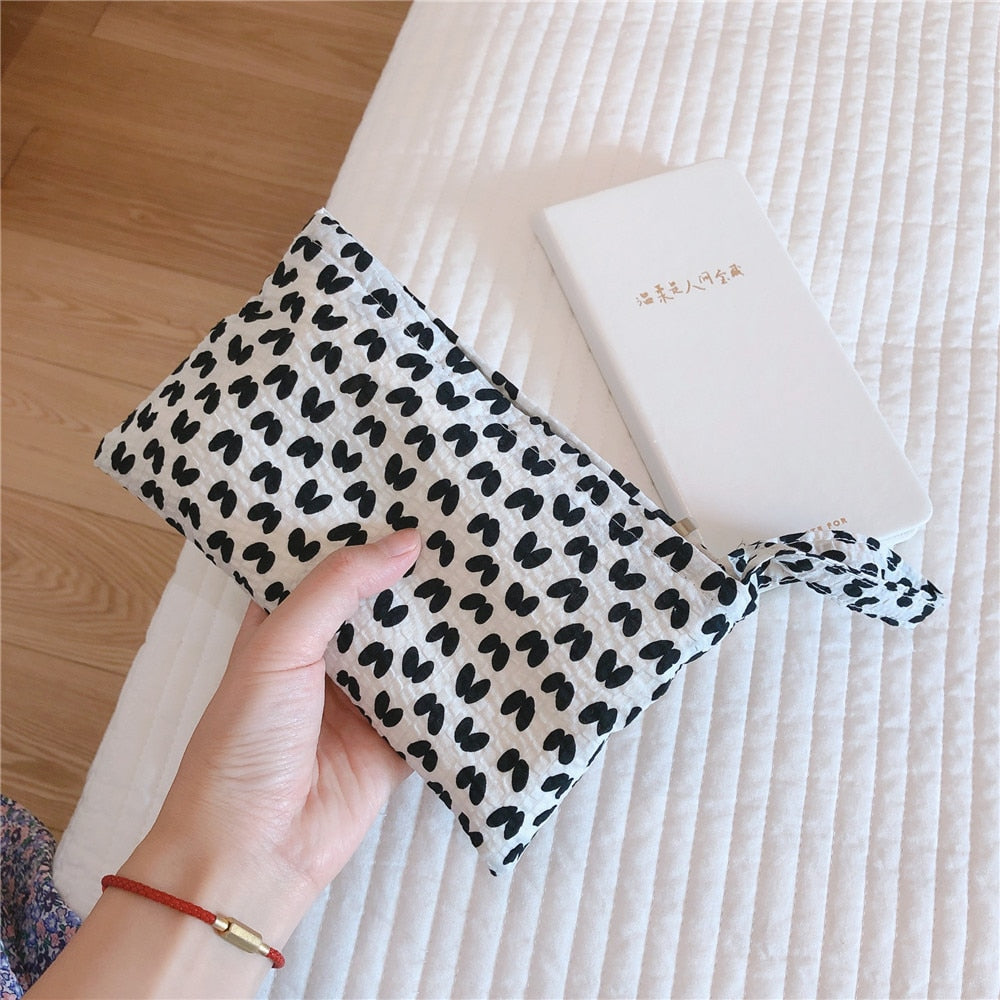 Realaiot Small Floral Women's Cosmetic Bag  Mini Cotton Fabric Make Up Organizer Bag Pencil Cases Coin Purse Sanitary Towel Storage Pouch