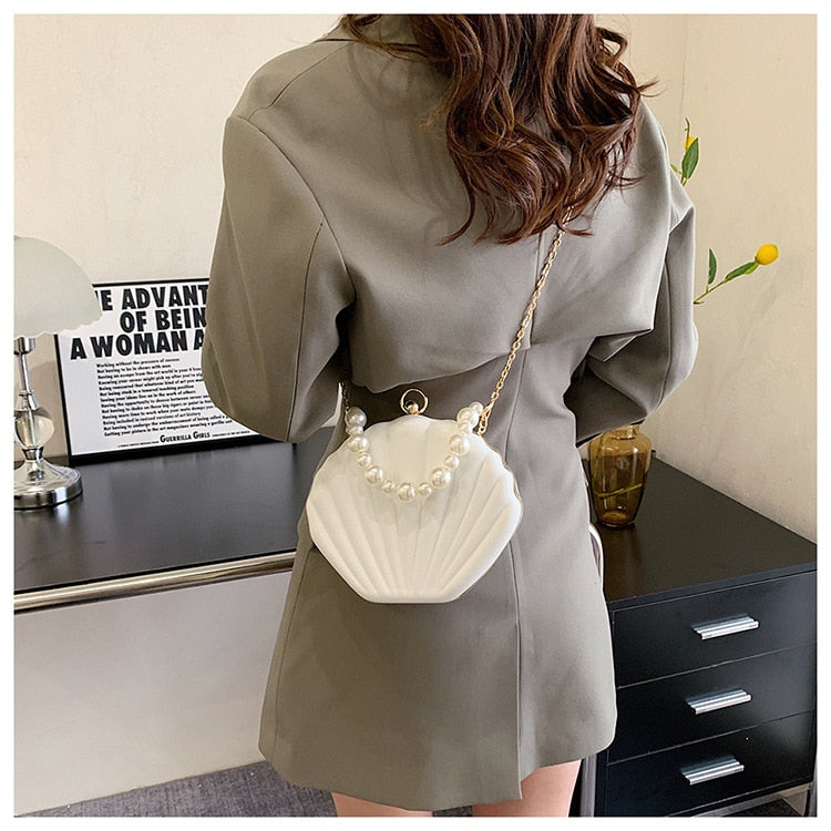 Realaiot Evening Bags Shell Shape Women Clutch Bags New Wedding Bridal Handbag Pearl Beaded Fashion Shell Chain Party Bags