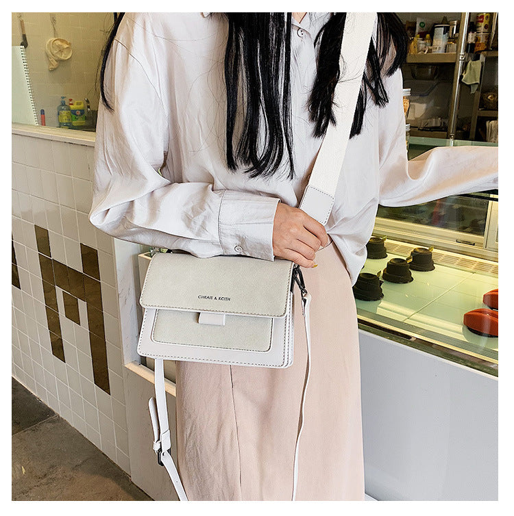 Realaiot Small bag women new Korean version of small square bag wide shoulder strap fashion Joker shoulder Messenger bag